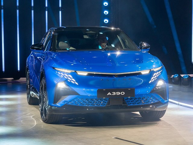 ALPINE A390
