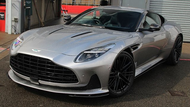 ASTON MARTIN DB12