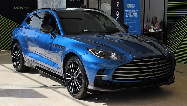 ASTON MARTIN DBX707