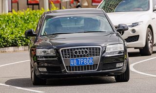 AUDI A8