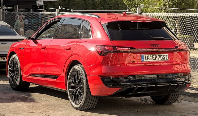 AUDI Q8 e-tron 2023-heden