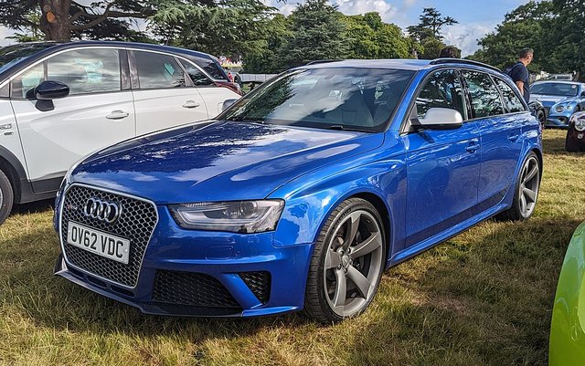 AUDI RS4 2012-2015