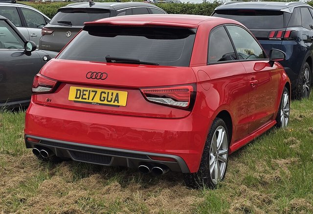 AUDI S1