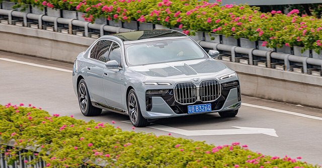 BMW 7 Series