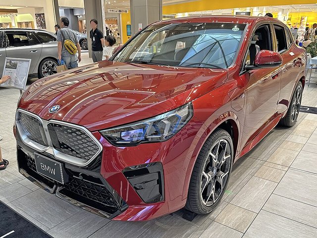 BMW iX2