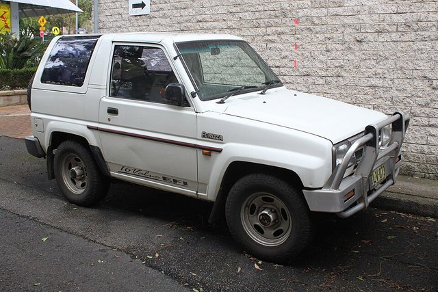 DAIHATSU Feroza