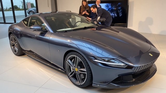 FERRARI Roma