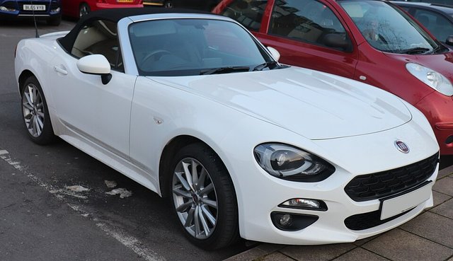 FIAT 124 Spider