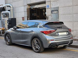 INFINITI Q30