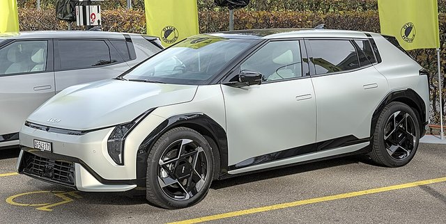 KIA EV4