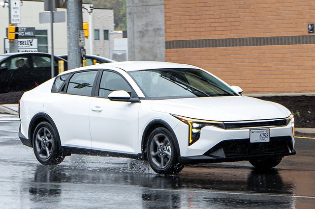 KIA K4