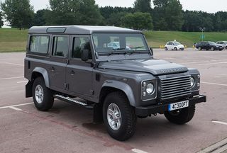 LAND ROVER Defender 110