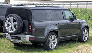 LAND ROVER Defender 130