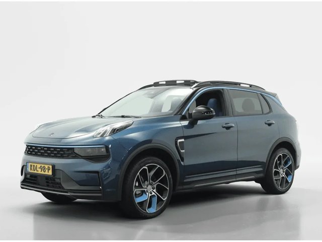 LYNK&CO 01