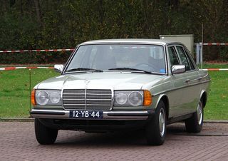 MERCEDES-BENZ 200
