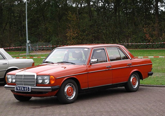 MERCEDES-BENZ 230 1976-1985