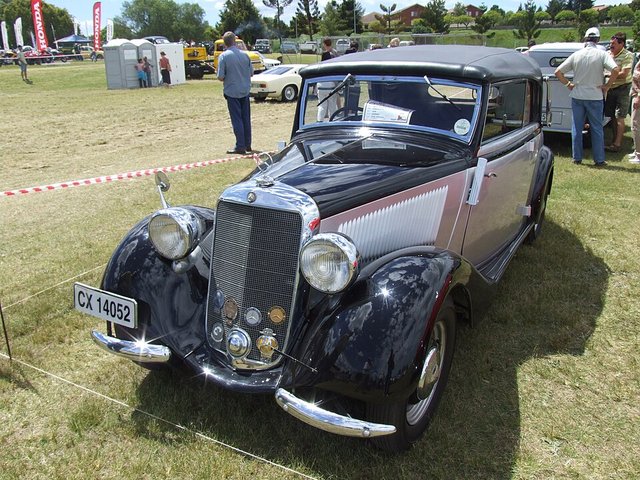 MERCEDES-BENZ 320