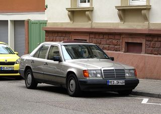 MERCEDES-BENZ W124