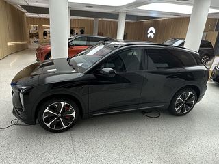 NIO EL6