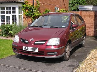 NISSAN Almera Tino