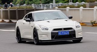 NISSAN GT-R