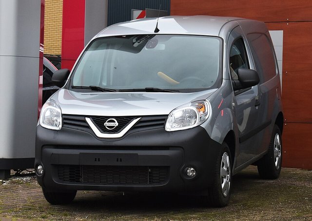 NISSAN NV250