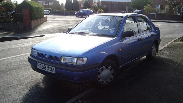 NISSAN Sunny
