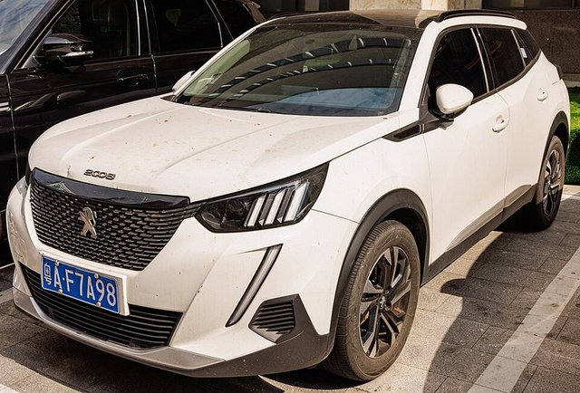 PEUGEOT 2008