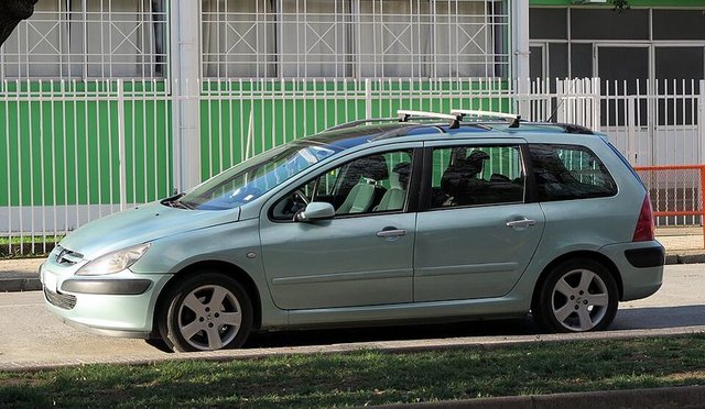 PEUGEOT 307