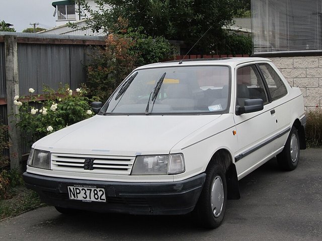 PEUGEOT 309