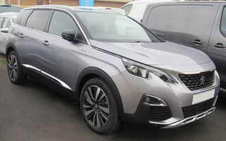 PEUGEOT 5008