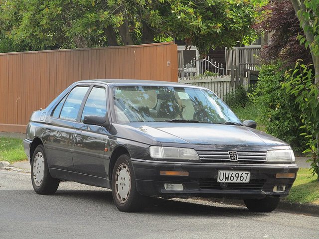 PEUGEOT 605