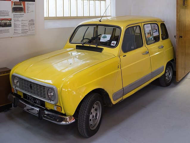 RENAULT 4