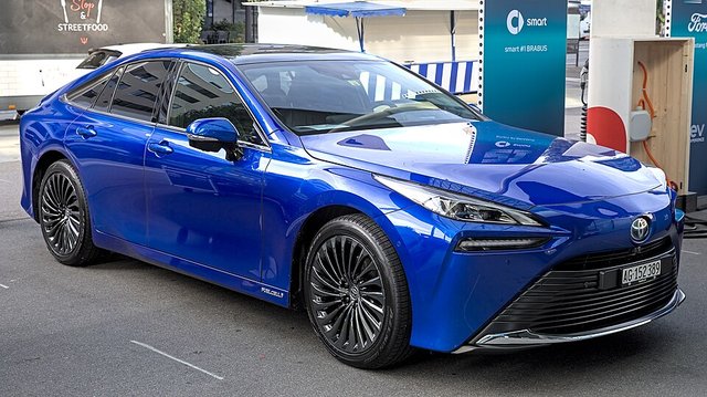 TOYOTA Mirai