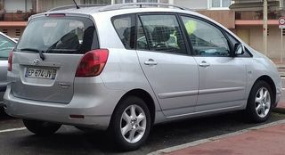 TOYOTA Verso 2001-2004