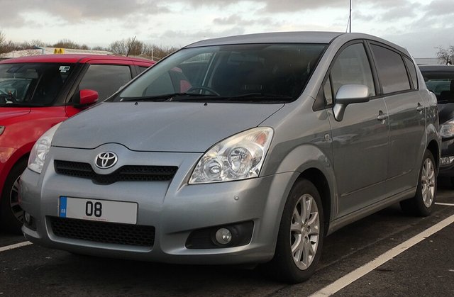 TOYOTA Verso 2004-2009