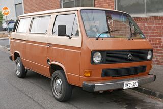 VOLKSWAGEN Caravelle