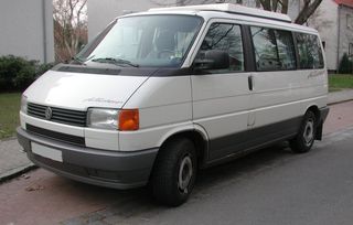 VOLKSWAGEN Multivan
