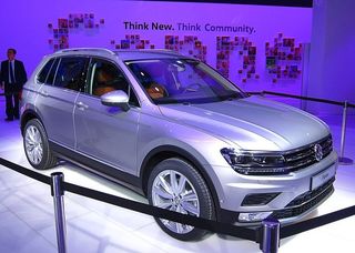 VOLKSWAGEN Tiguan