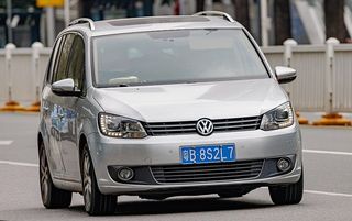 VOLKSWAGEN Touran 2003-2006