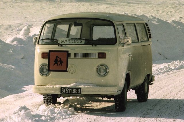 VOLKSWAGEN Type 2