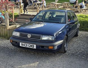 VOLKSWAGEN Vento