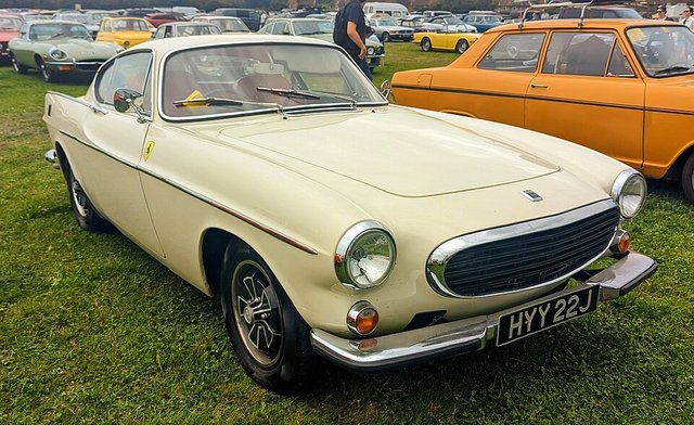 VOLVO P1800