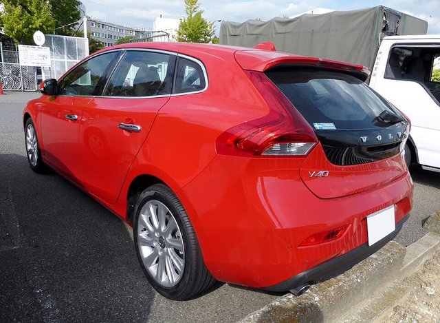 VOLVO V40 1995-2004