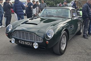 ASTON MARTIN DB4
