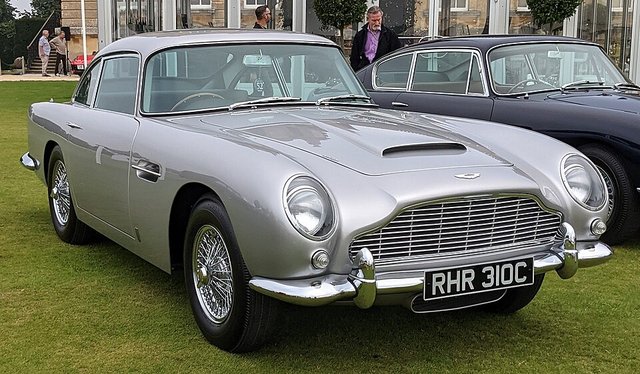 ASTON MARTIN DB5