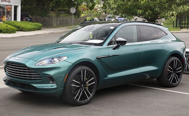 ASTON MARTIN DBX 2020-heden