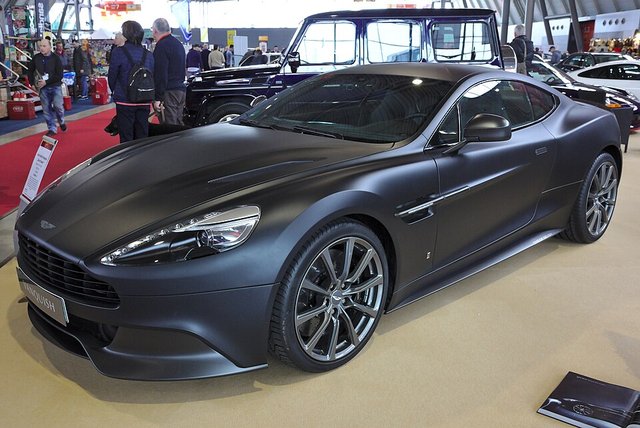 ASTON MARTIN Vanquish