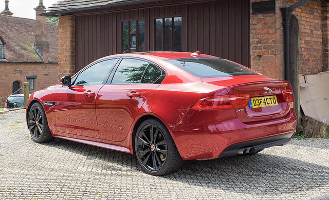 JAGUAR XE
