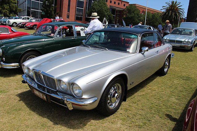 JAGUAR XJ6 1973-1979